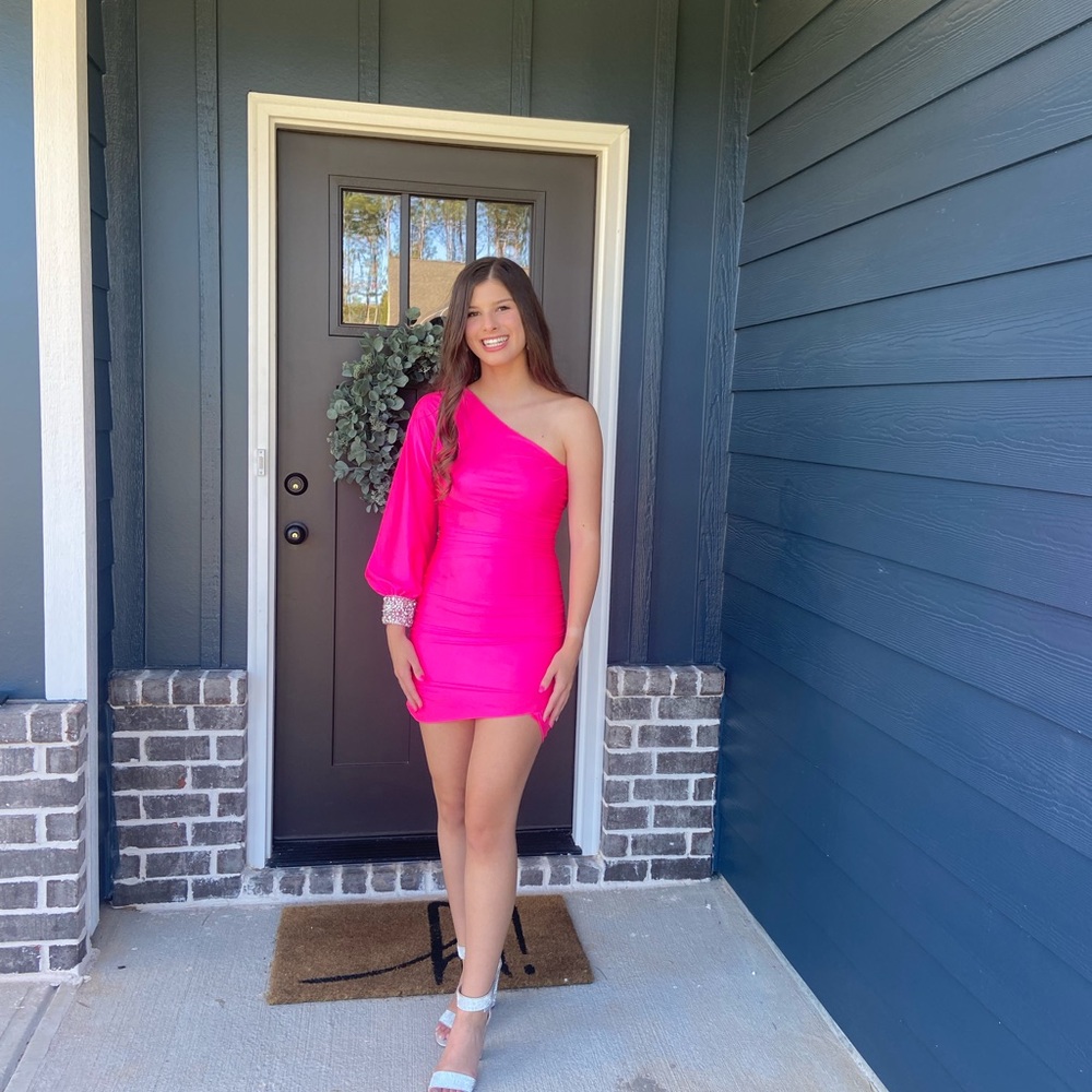 Beautiful Sherri Hill homecoming dress! Pink one sleeve!